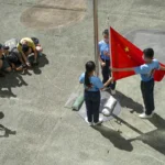 非常反人类！香港学校的新课程将讲授 “没有国，就没有家！“